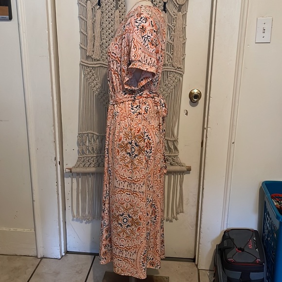 Torrid Woman Sz 3 PEACH MEDALLION STUDIO KNIT PUFF SLEEVE SKATER MIDI DRESS - Picture 2 of 8